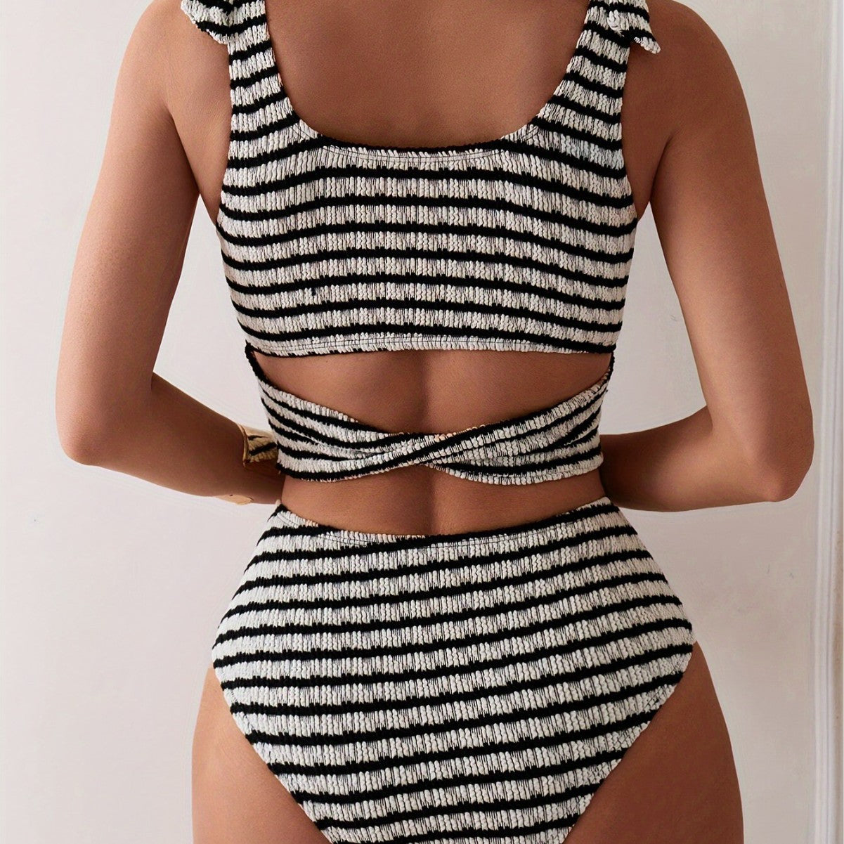 Women's Creative Striped Printed Tube Top Split Swimsuit - Image 4